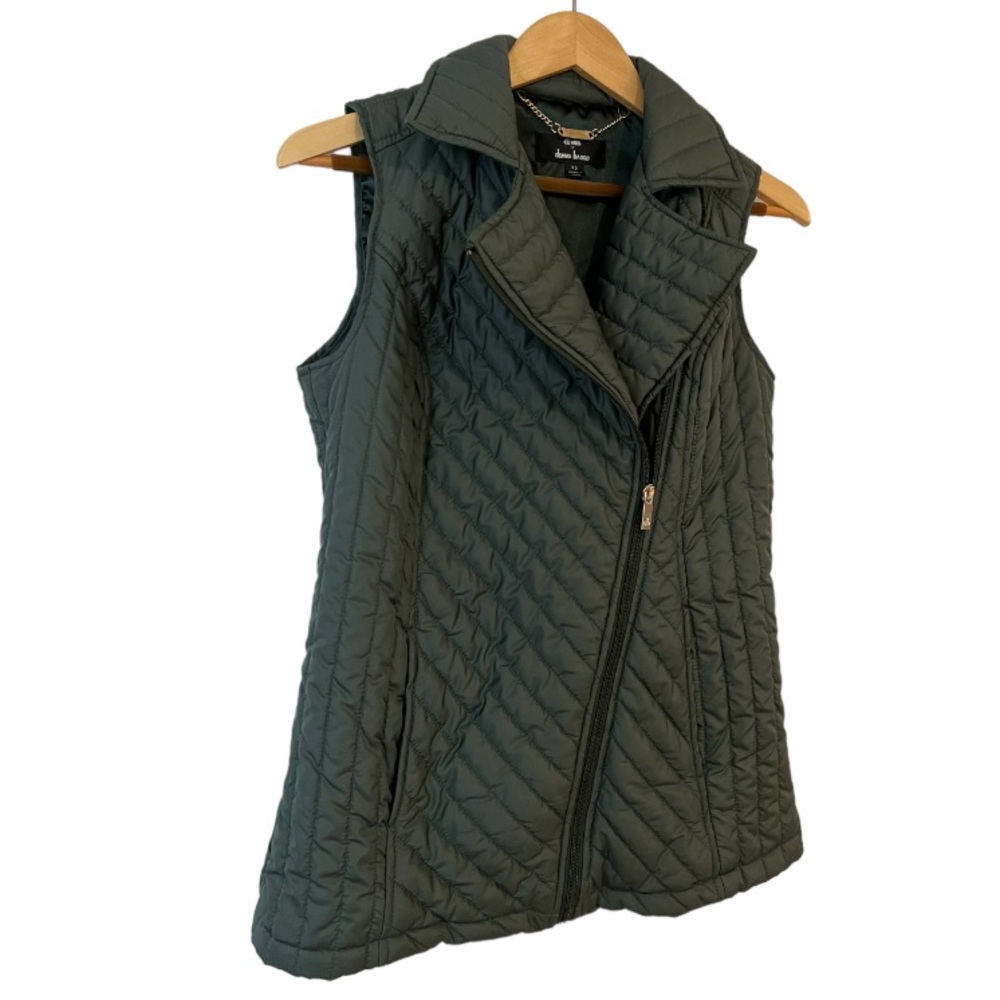 Dennis by Dennis Basso quilted vest. - Picture 3 of 6
